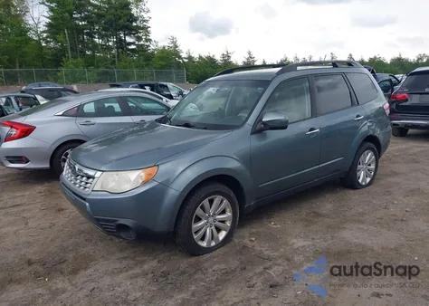 2012 Subaru Forester 2.5X Premium из США, поврежденный, VIN JF2SHADC6CH446639